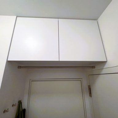 Oberschrank im Flur
